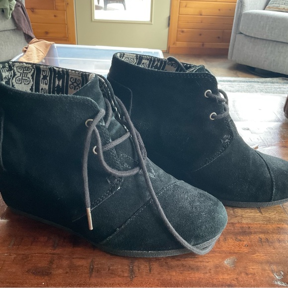 Toms Desert Wedge suede lace up bootie size 8.5 - Picture 3 of 6